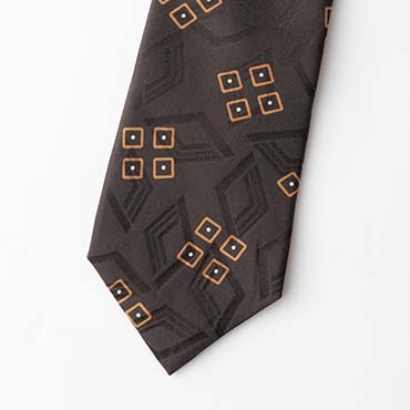 ブラウンモチーフプリントタイ