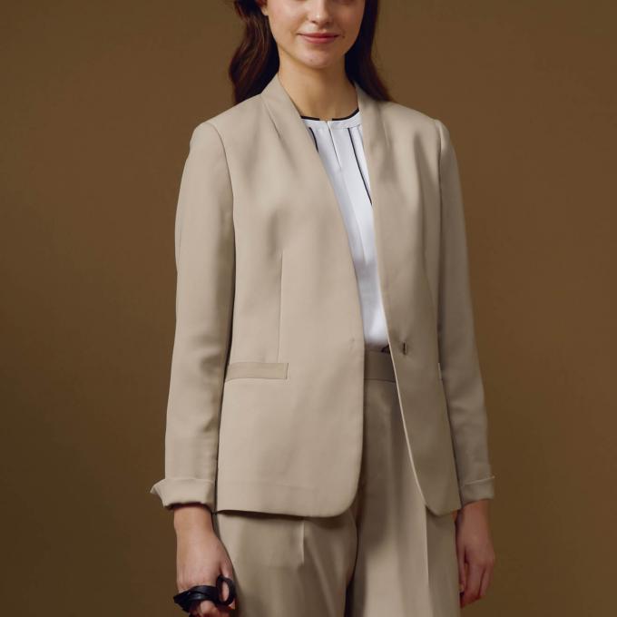 ノーカラーストレッチジャケット ベージュ無地