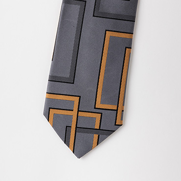 グレーモチーフプリントタイ