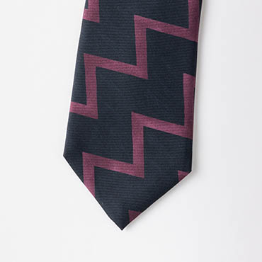 ブルーモチーフプリントタイ