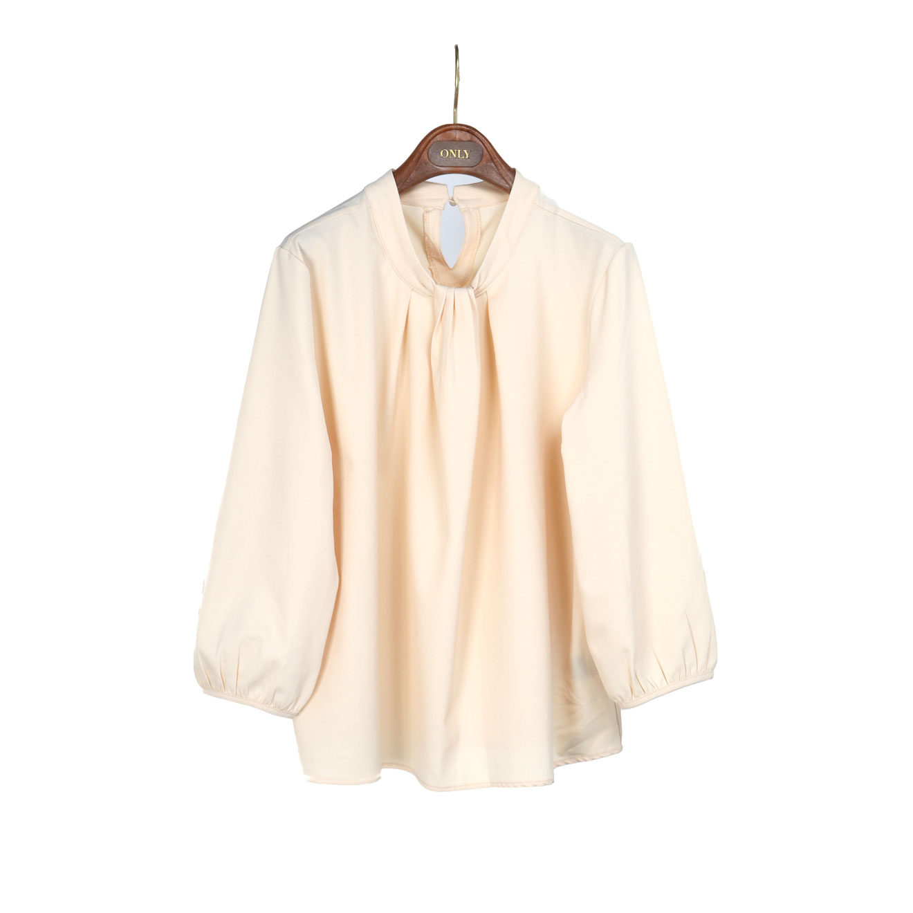 春らしい柔らかな色味のカットソーです Only Online Store