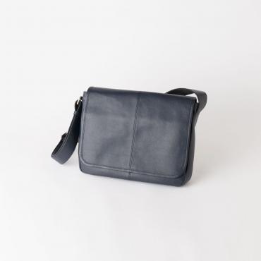 本革ショルダーバッグ ネイビー