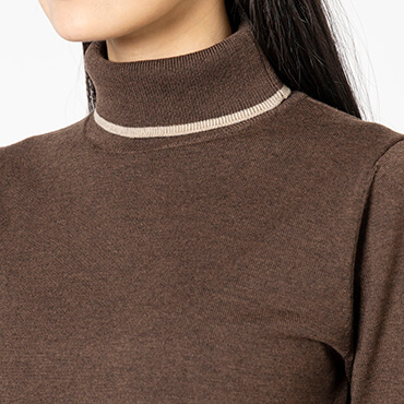 タートルネックニット ブラウン